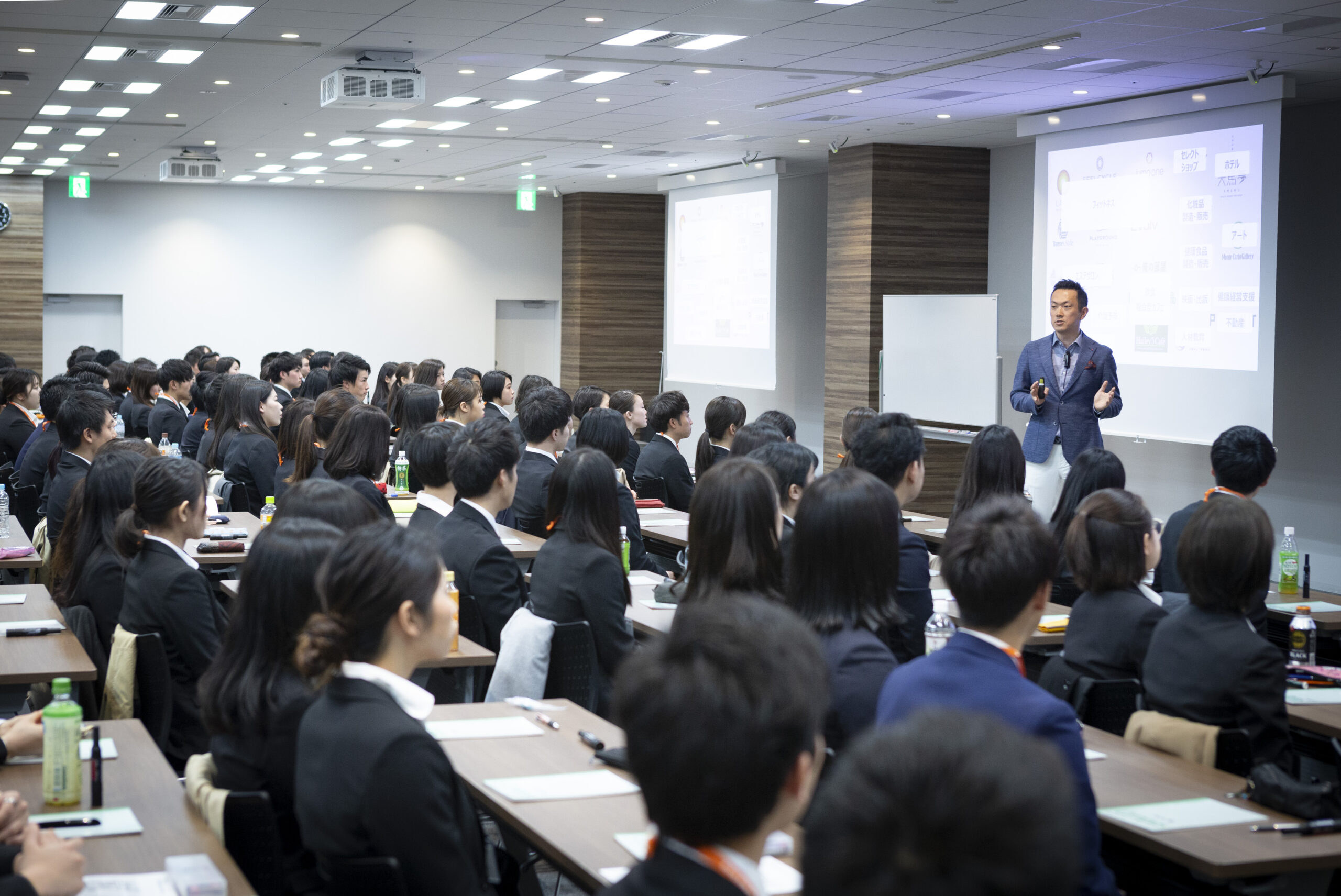 ベンチャーバンクグループの新入社員研修 | 株式会社iGENE